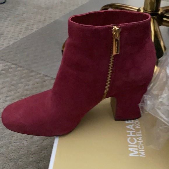 Michael Kors Suede booties - Picture 1 of 1